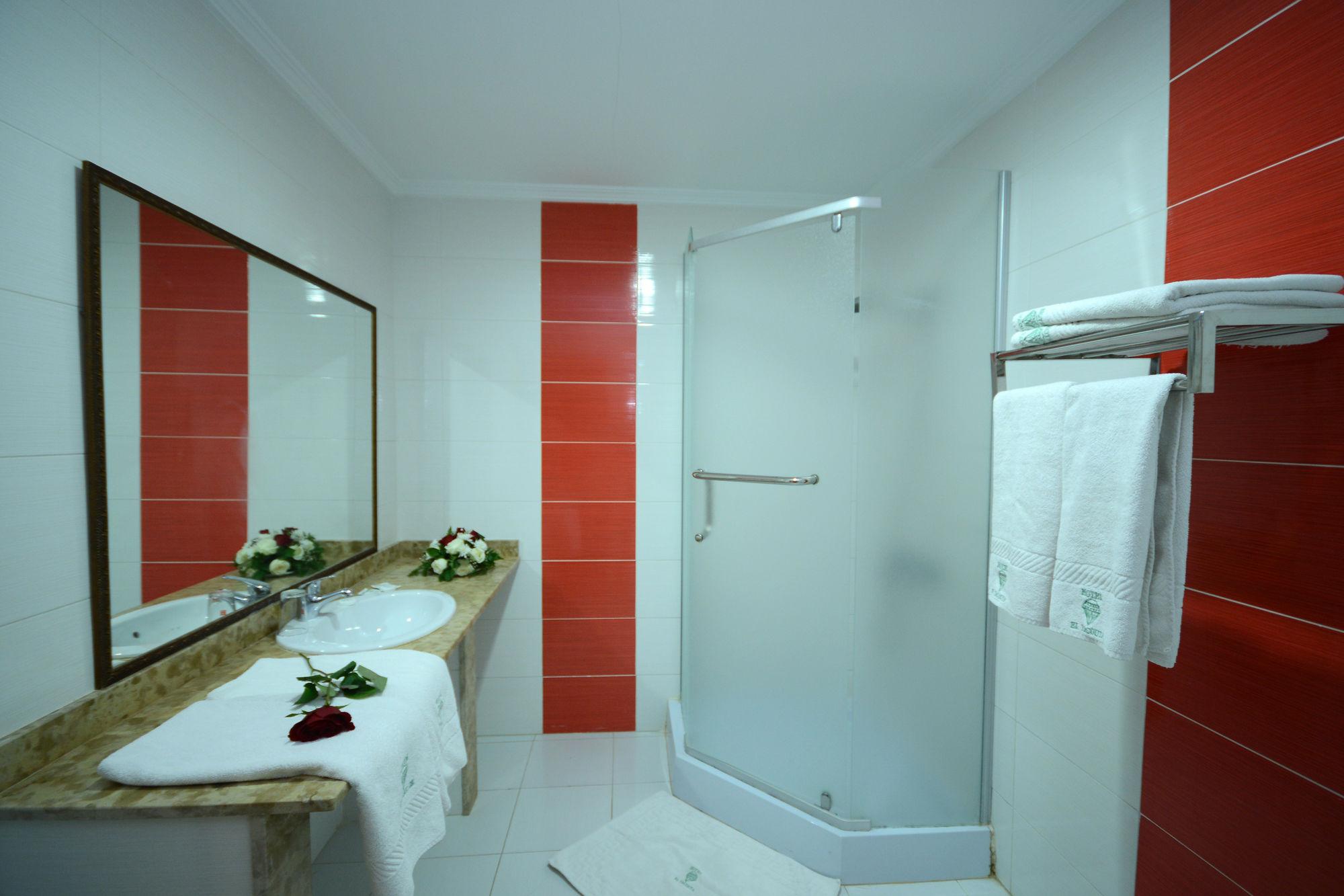 El Yacouta Hotel Tetouan Bagian luar foto