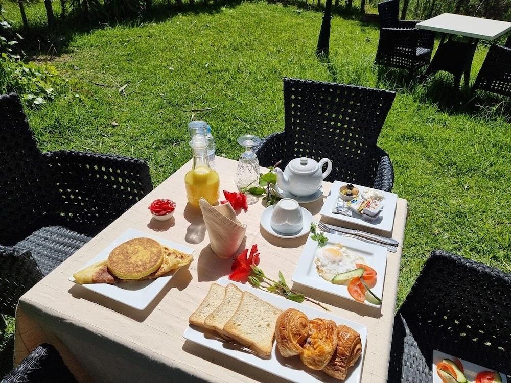 El Yacouta Hotel Tetouan Bagian luar foto
